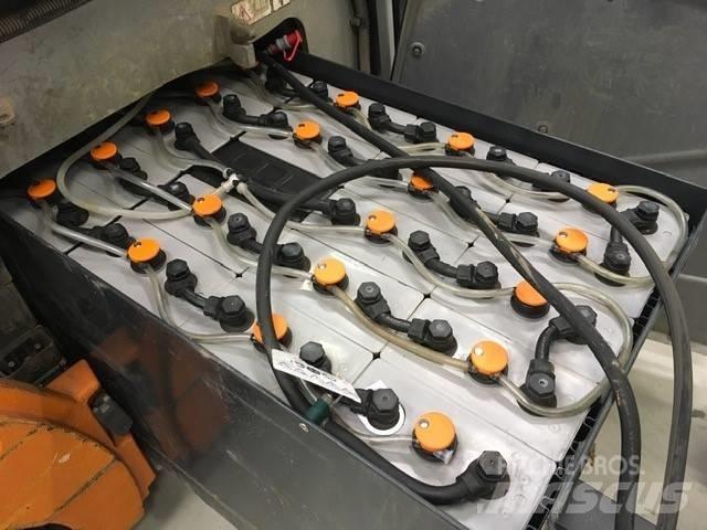 Still RX20-20 電動堆高機