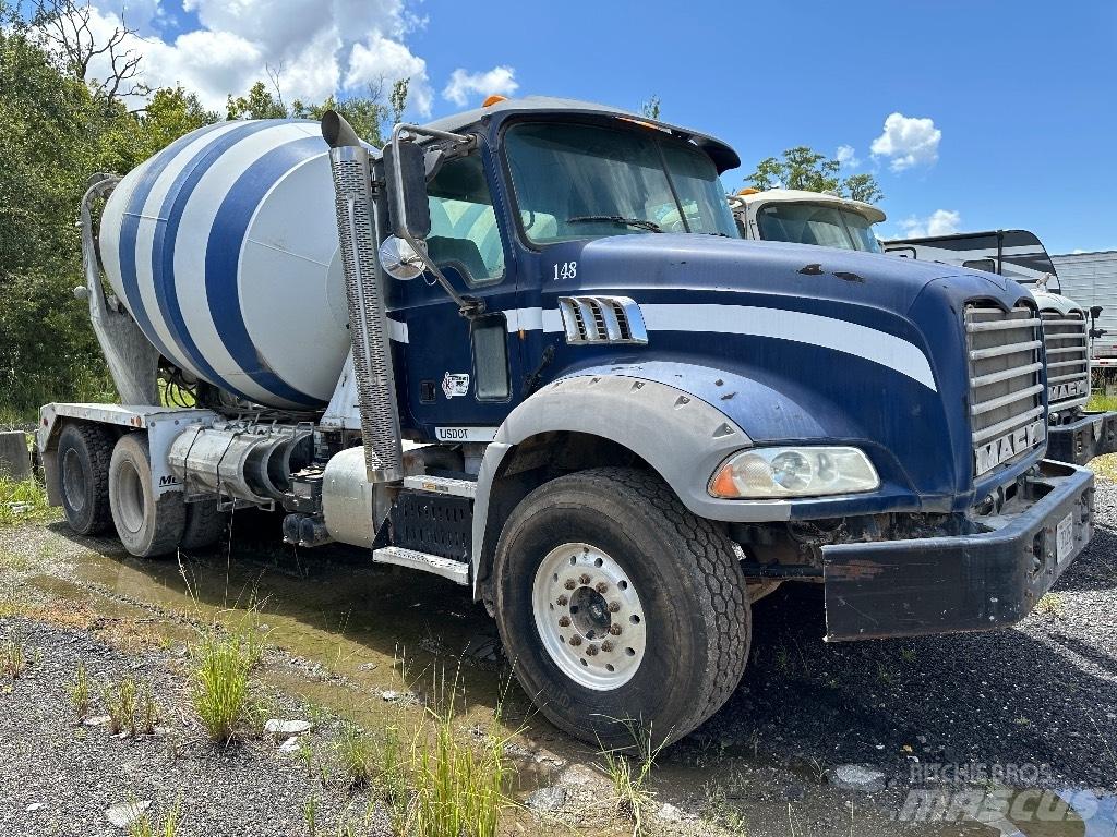 Mack GU 800 其他貨車