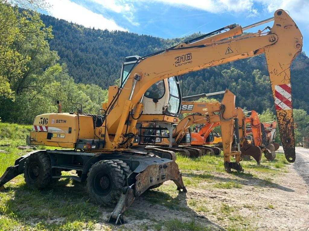 Liebherr A 316 廢棄物/工業用操作車