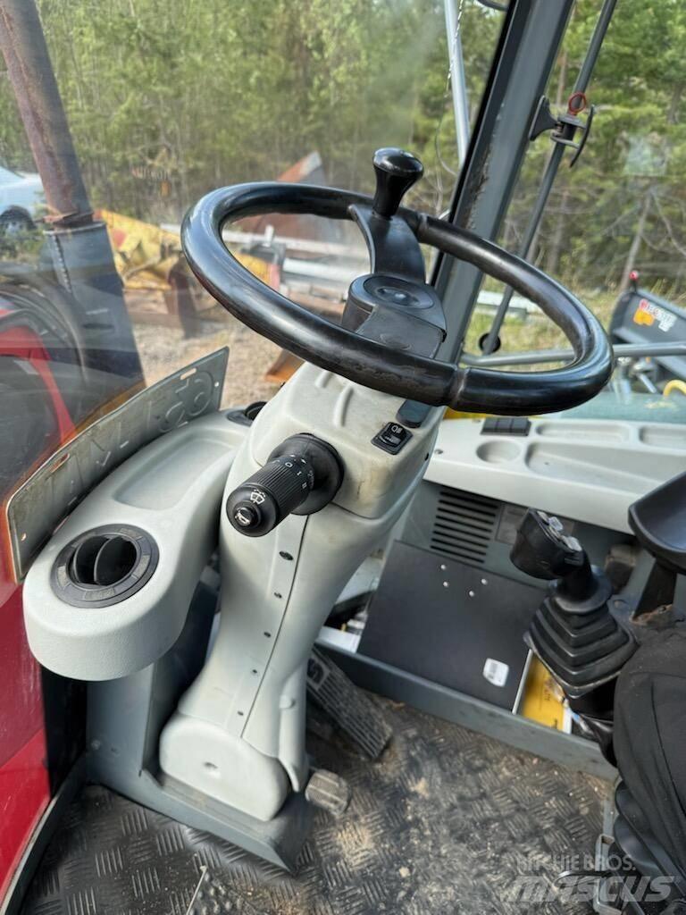 Lännen 8600 G 反鏟裝載機
