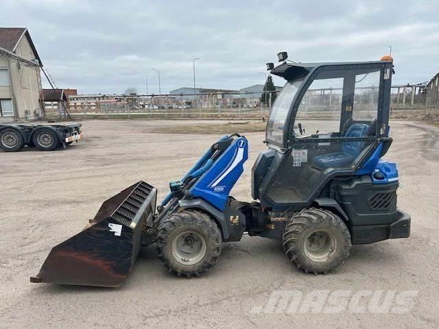 Multione 8.4 SD 小型裝載機