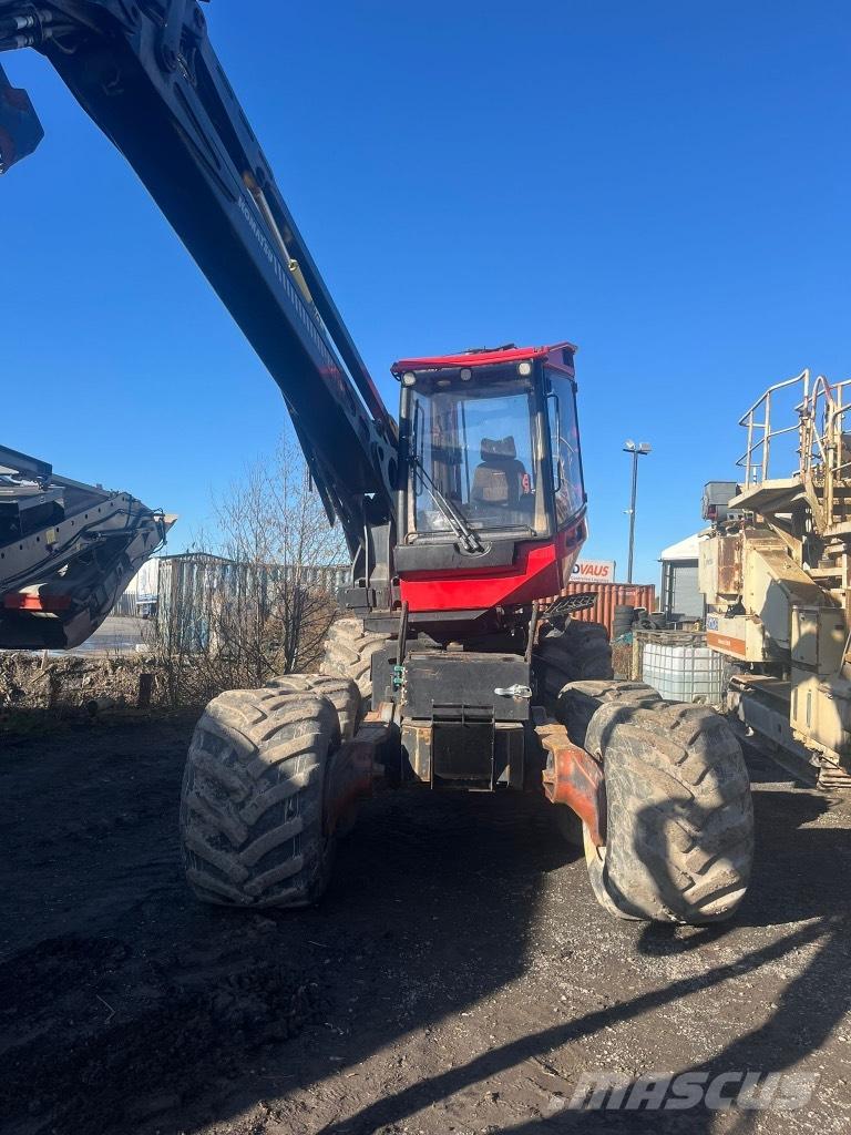 Komatsu 901 TX 收穫機