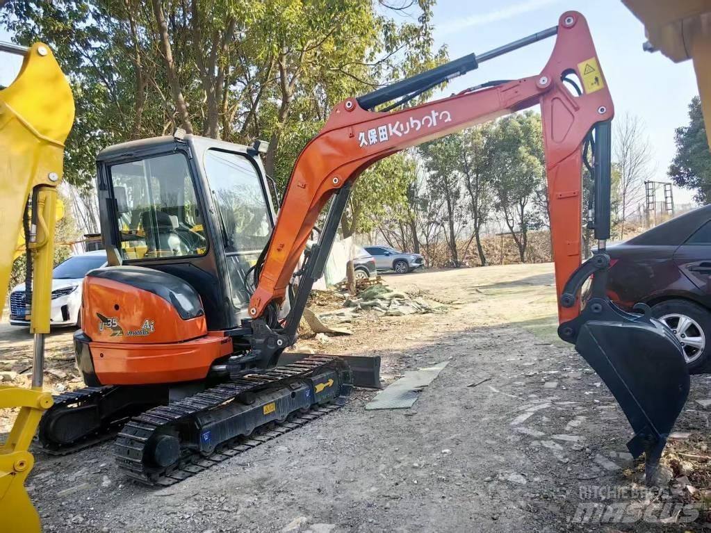 Kubota U 35 小型挖土機/掘鑿機<7t(小型挖掘機)