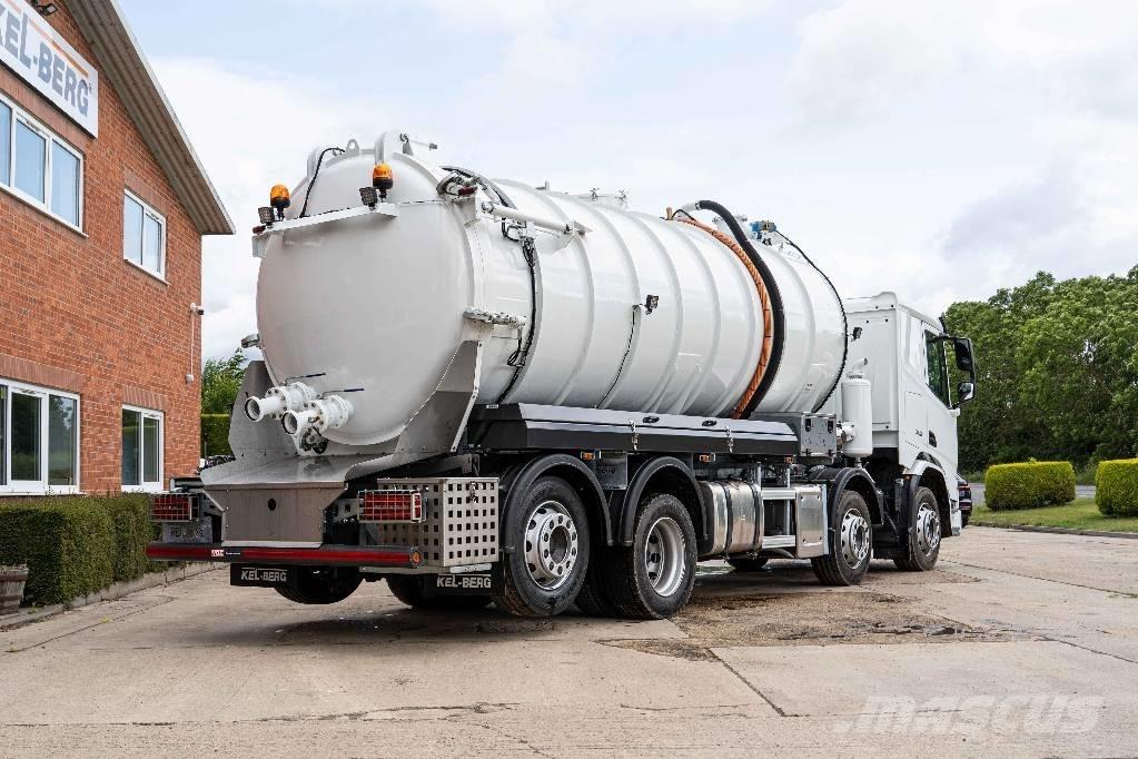DAF XD 450 FAX 8x2 運油車