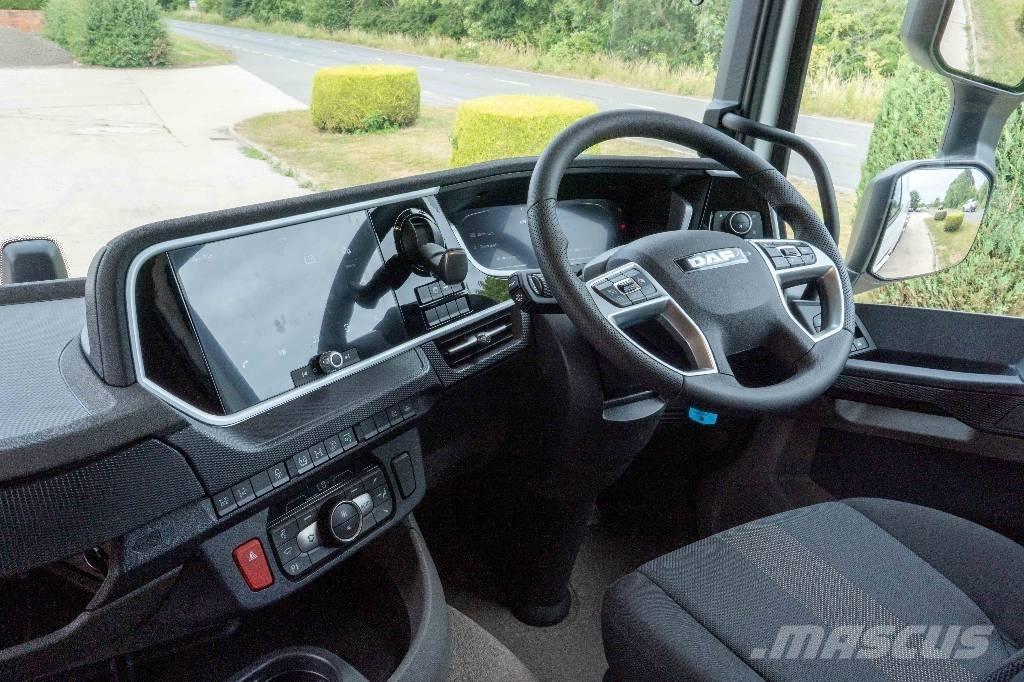 DAF XD 450 FAX 8x2 運油車