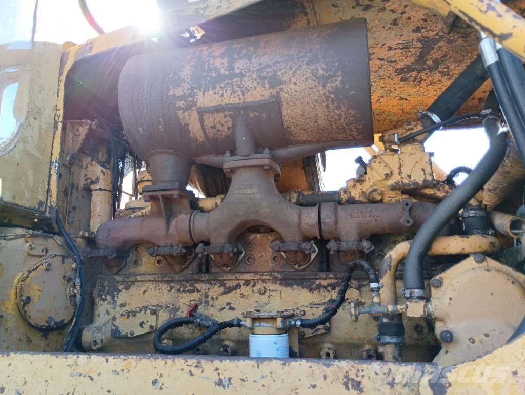 Komatsu D 85 A-12 履帶推土機