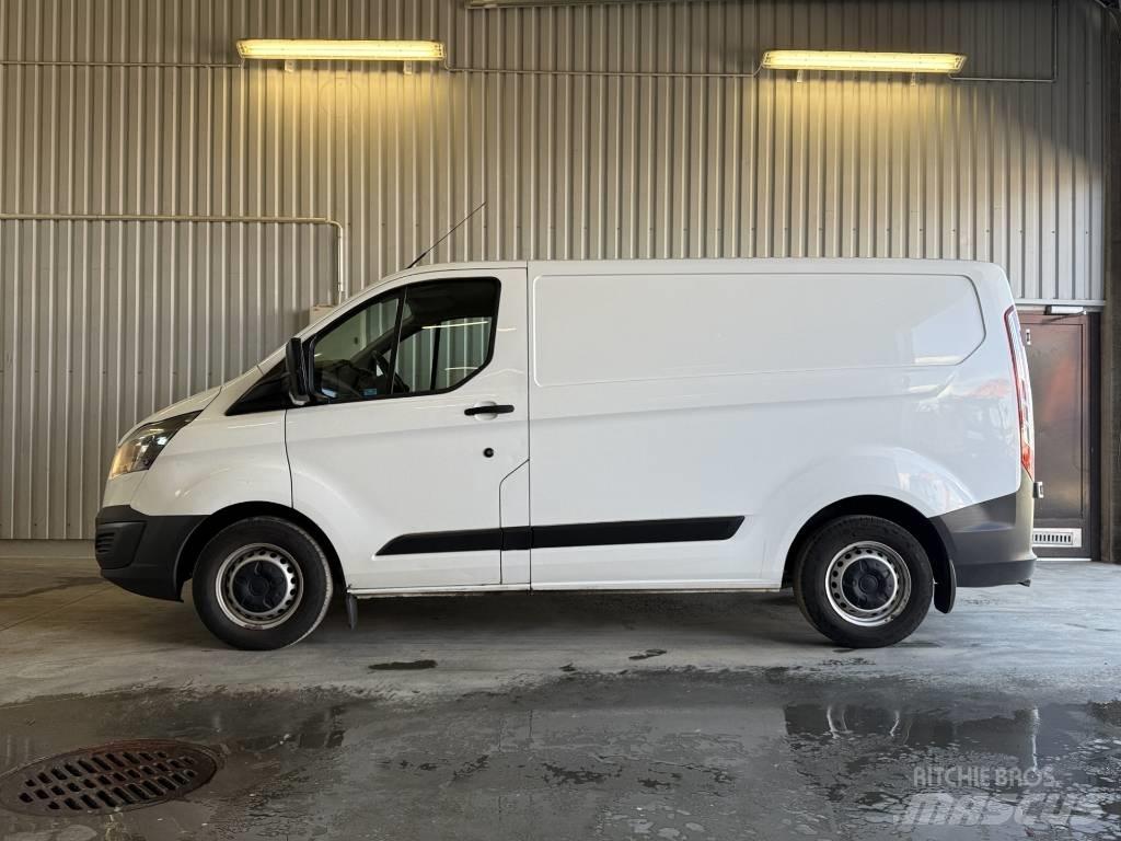 Ford Transit Custom 廂式貨物運輸車