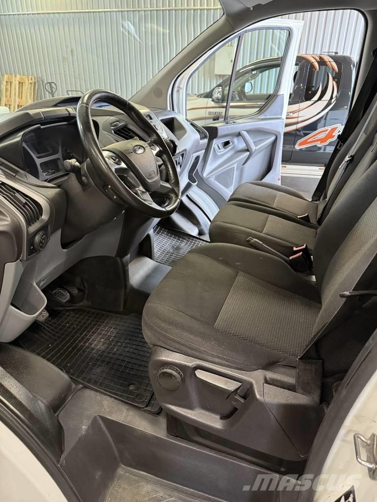 Ford Transit Custom 廂式貨物運輸車