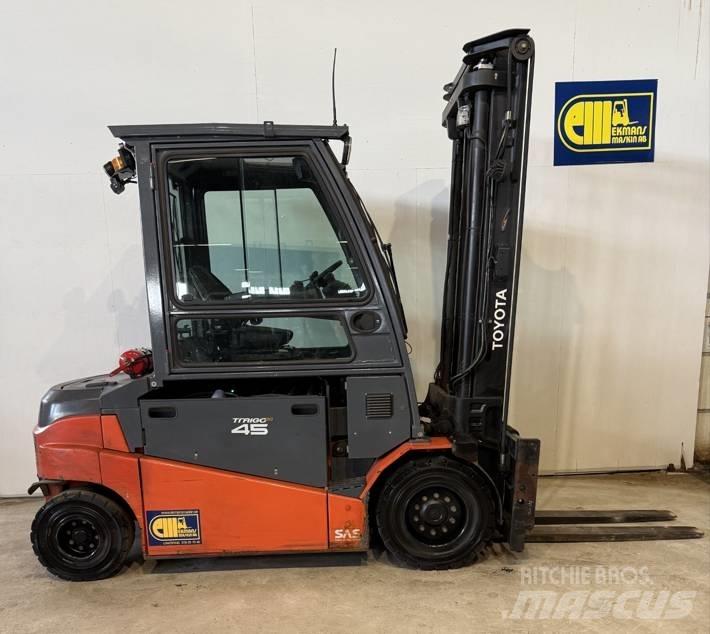 Toyota Truck 8FBMT45 電動堆高機