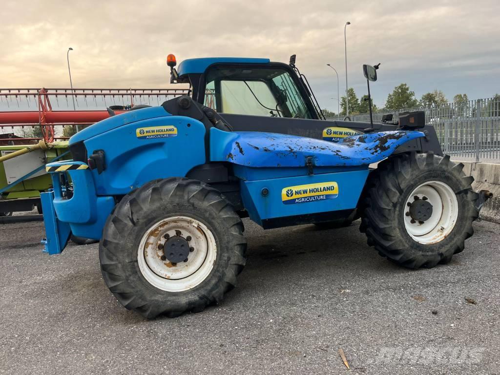 New Holland LM 430 農業用伸縮臂裝載機
