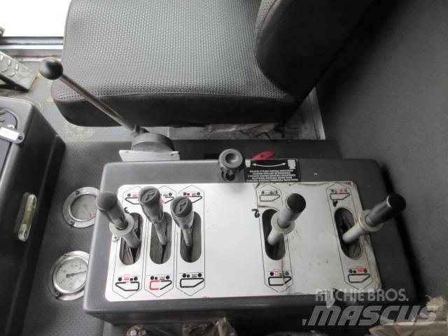 Dulevo 200 Quattro 掃倉機