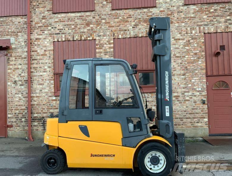 Jungheinrich EFG 550 電動堆高機