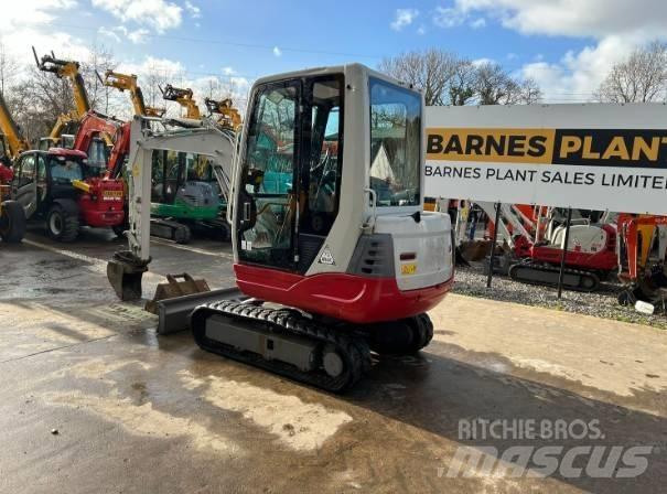 Takeuchi TB 228 小型挖土機/掘鑿機<7t(小型挖掘機)