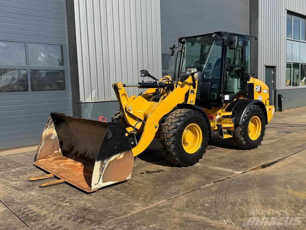 CAT 908M 輪胎式裝載機