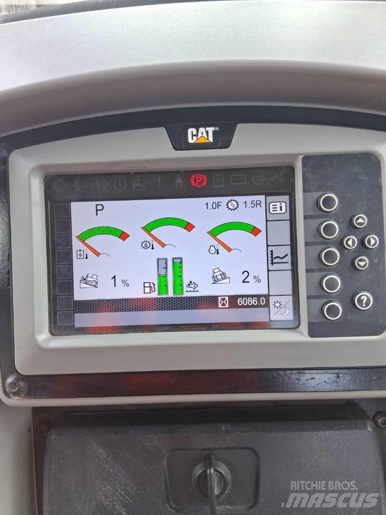 CAT D 6 T LGP 履帶推土機