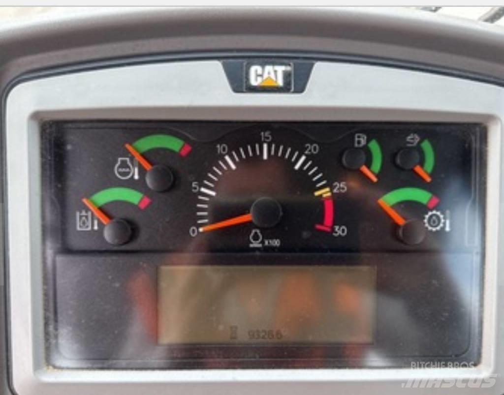 CAT 966 M 輪胎式裝載機