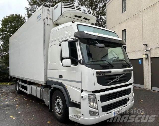 Volvo FM-4X2R 貨箱式卡車