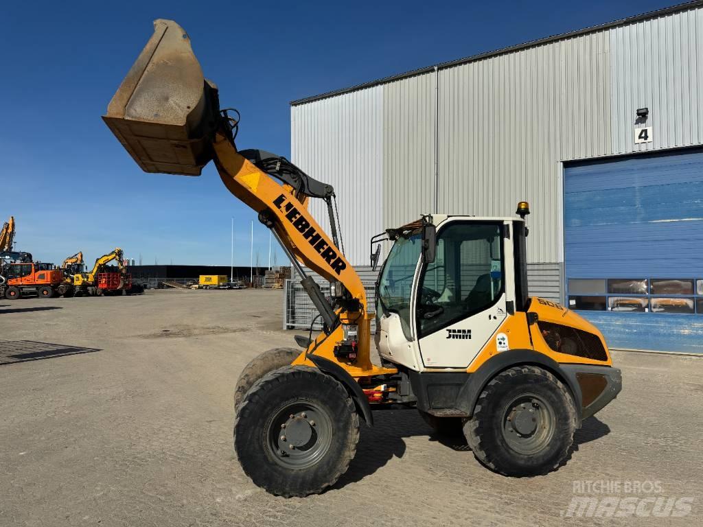 Liebherr L 506 輪胎式裝載機