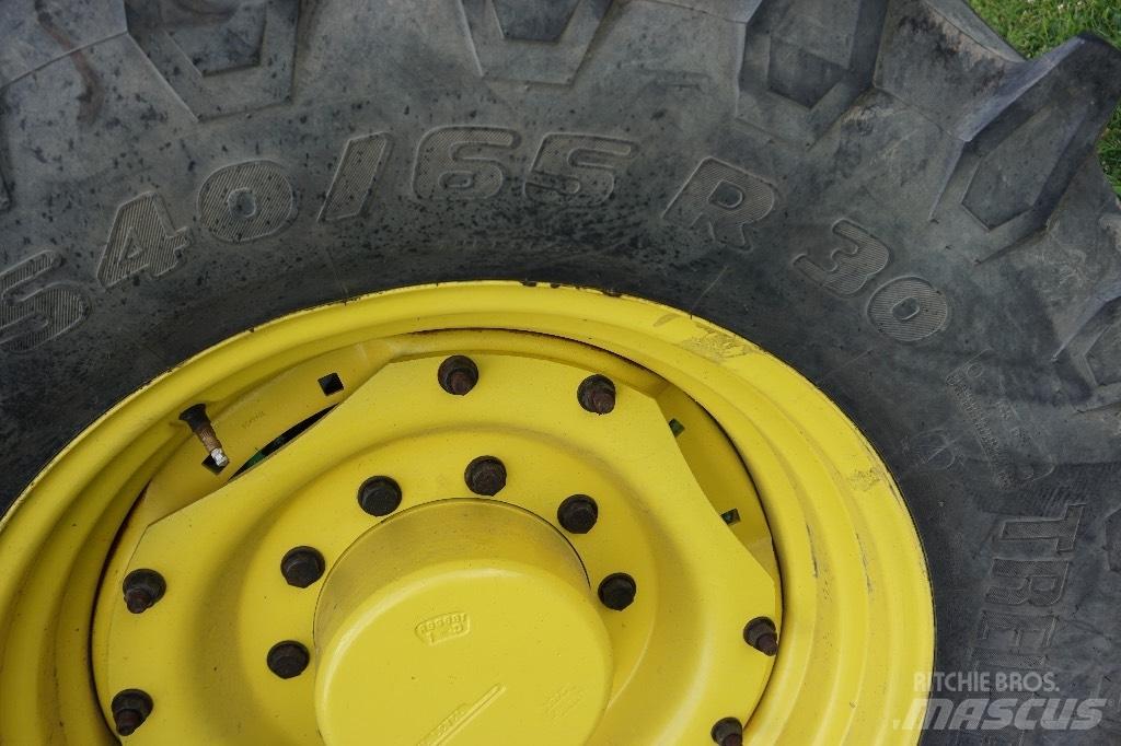 John Deere 7800 曳引機