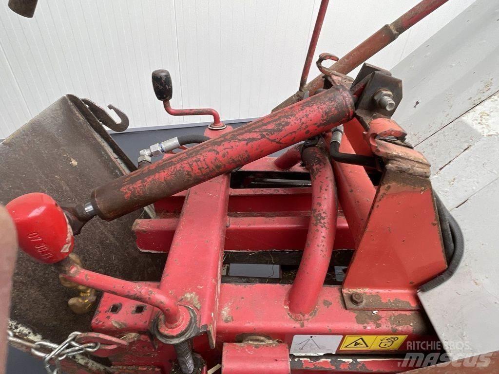 Welger AP 630 方形打捆機
