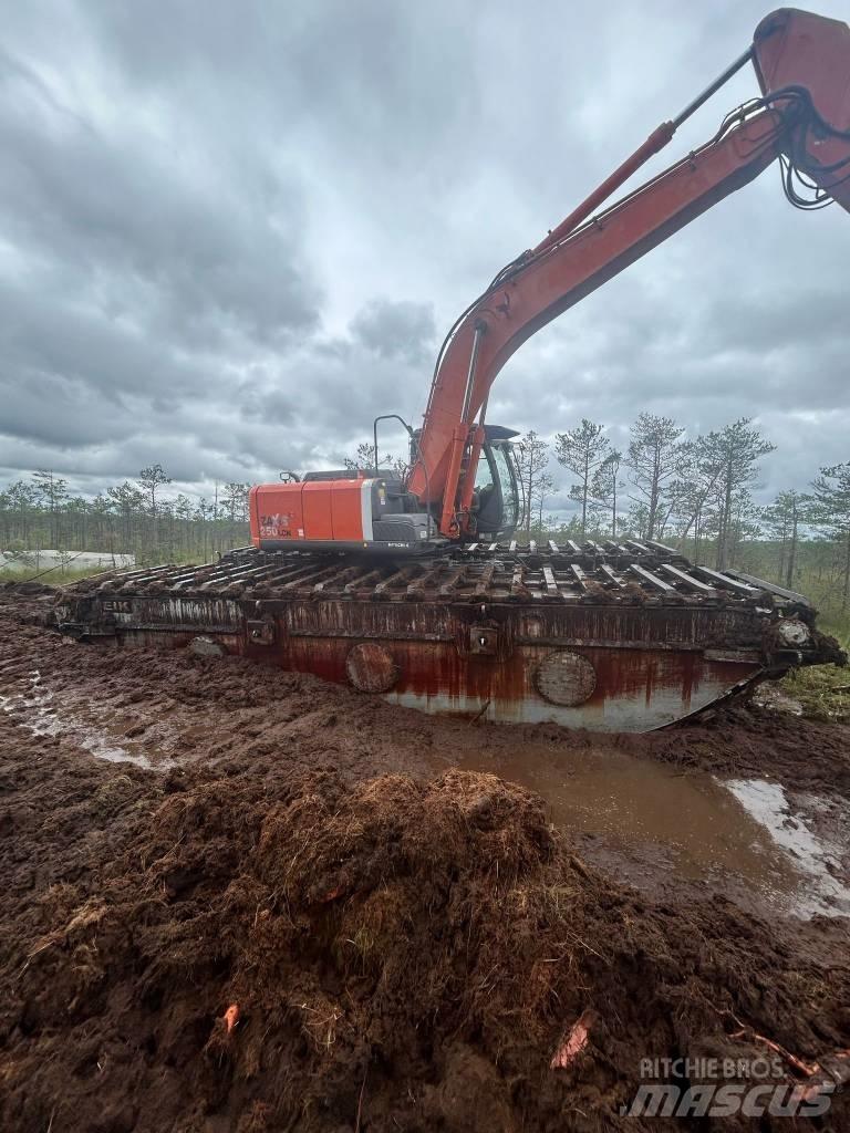 Hitachi 250 水陸兩用挖掘機