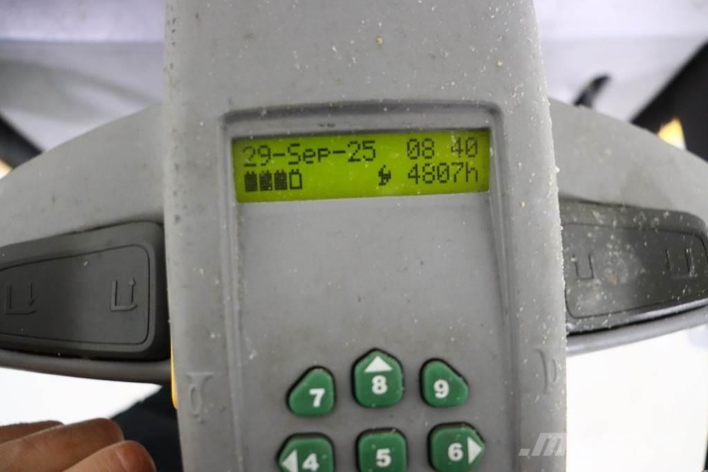 Atlet PPL200 低架升降機