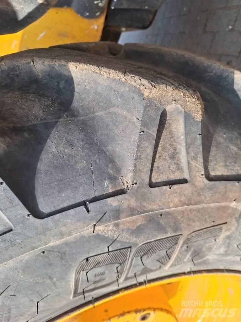 JCB 531-70 農業用伸縮臂裝載機