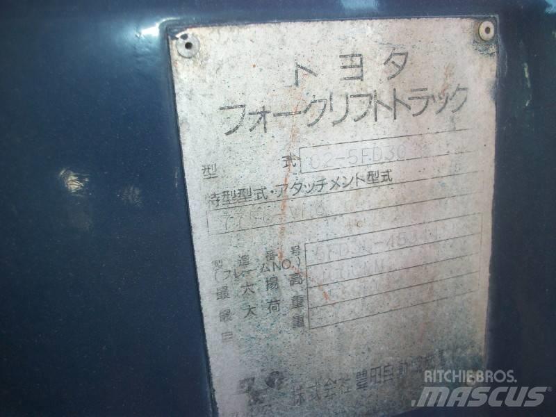 Toyota 5 FD 30 柴油卡車