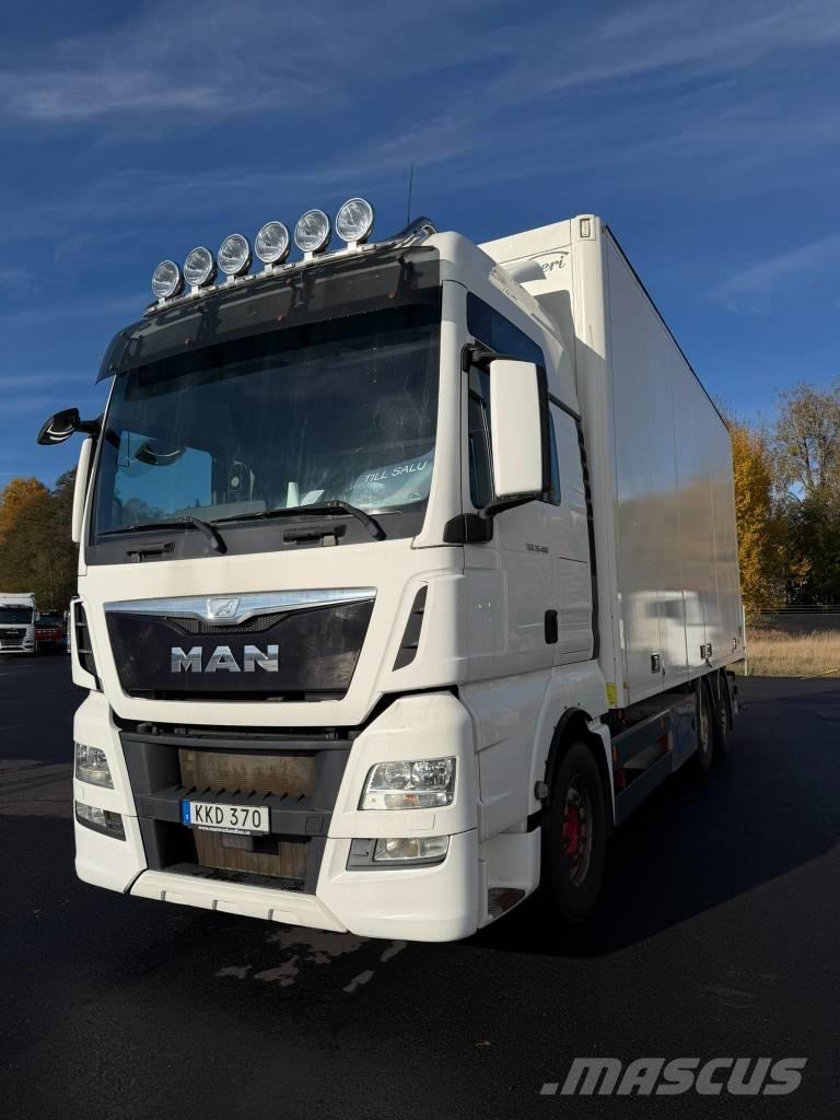 MAN TGX 26.480 6x2 貨箱式卡車