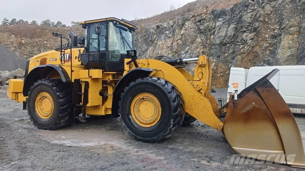 CAT 982 M 輪胎式裝載機