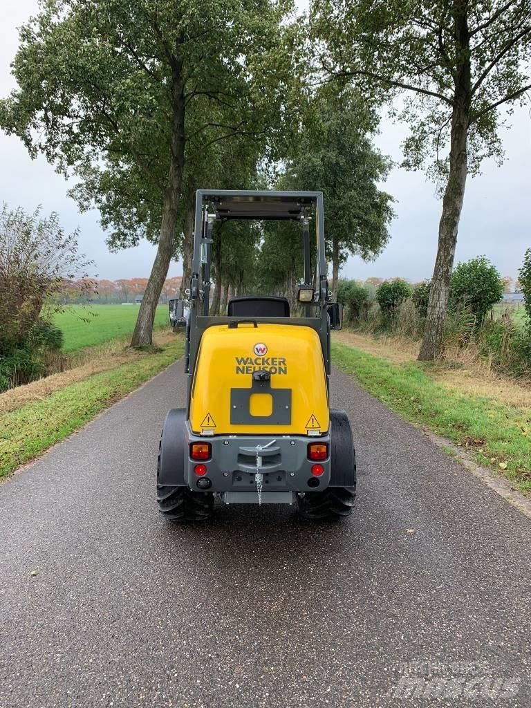 Wacker Neuson WL25 輪胎式裝載機