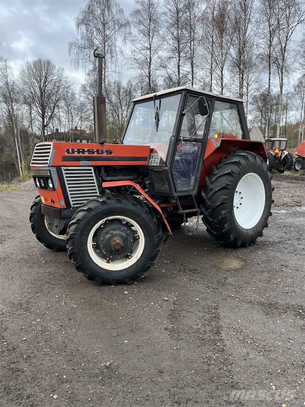 Ursus c-385 曳引機