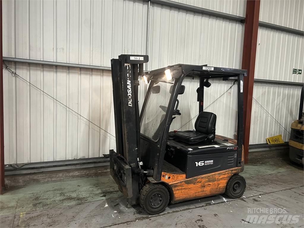 Doosan B16X-5 電動堆高機