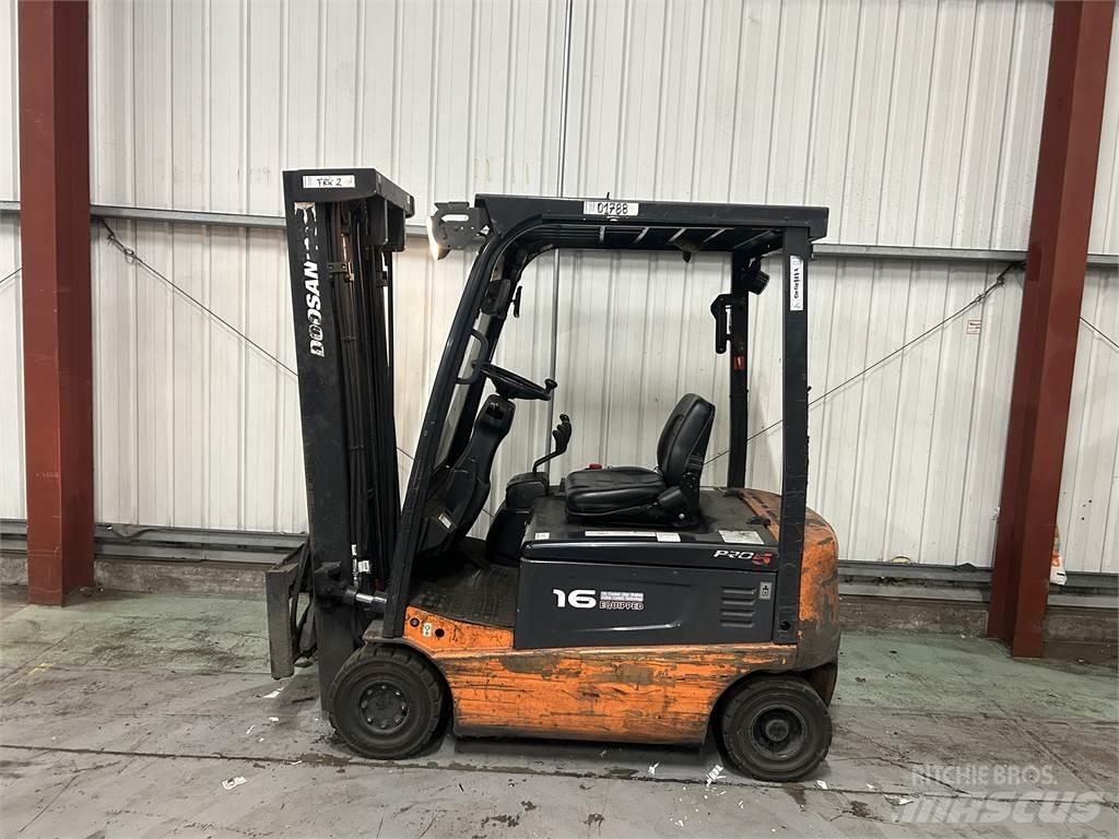Doosan B16X-5 電動堆高機