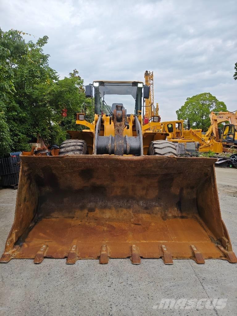 Volvo L 105 輪胎式裝載機