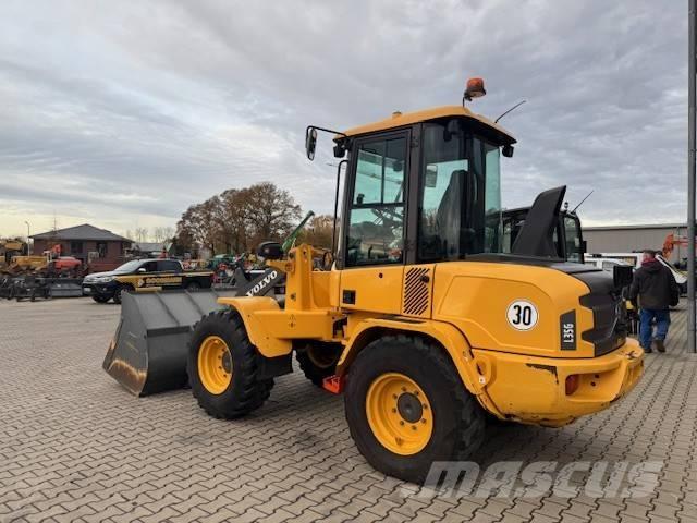 Volvo L 35 GS 輪胎式裝載機