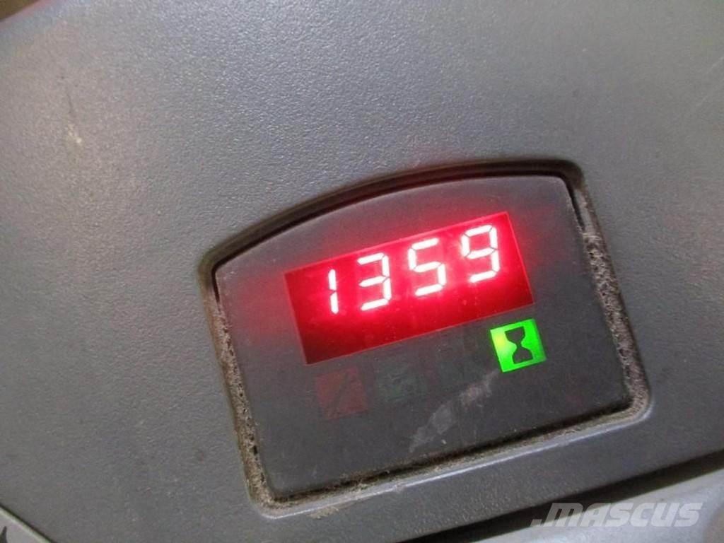 BT LWE 180 低架升降機