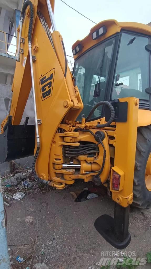 JCB 3 CX 輪胎式裝載機