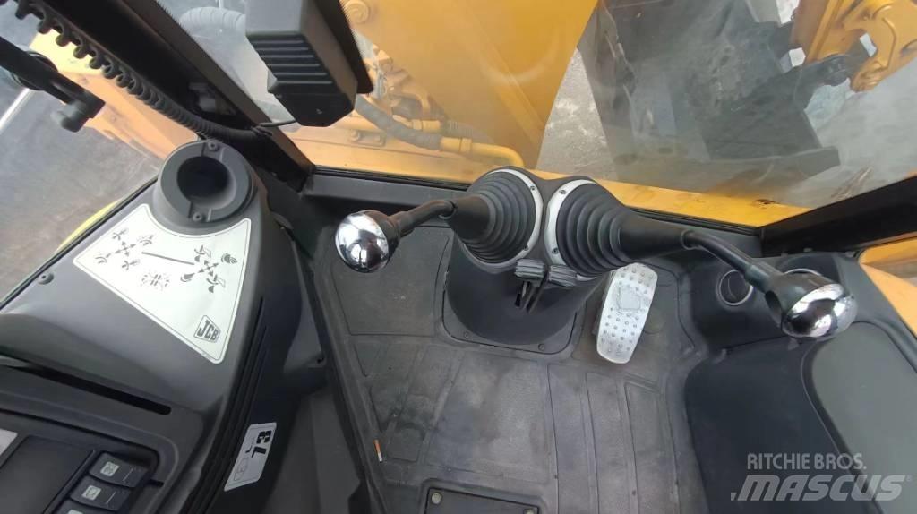 JCB 3 CX 輪胎式裝載機