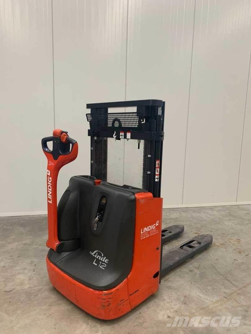 Linde L12 行走控制式堆積機