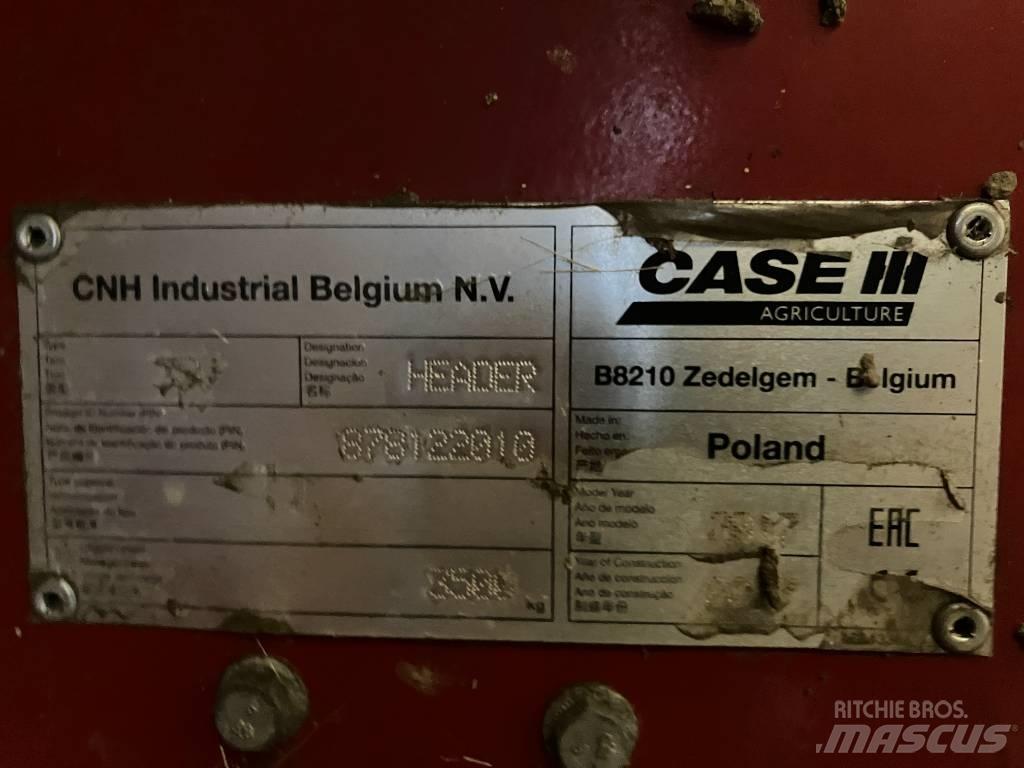Case IH Axial 8240 聯合收穫機
