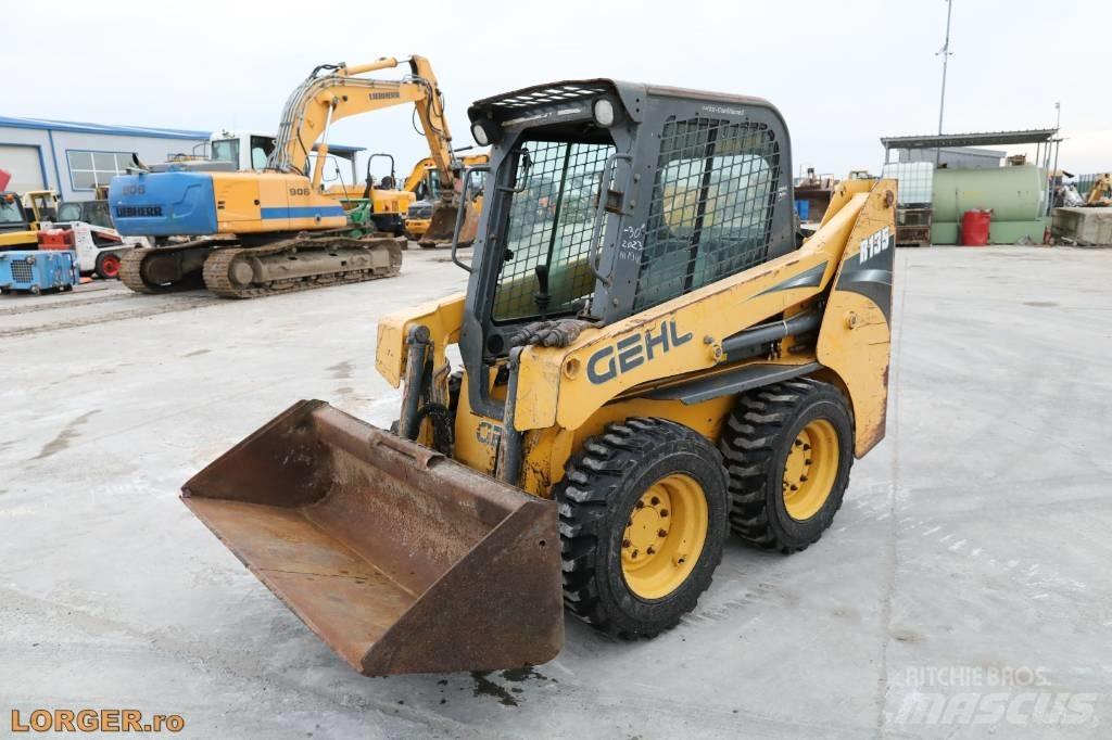 Gehl R 135 滑移轉向裝載機