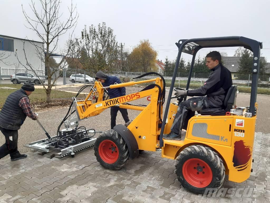 Knikmops KM130H 小型裝載機