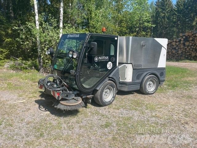 Nilfisk CR 3500 掃倉機
