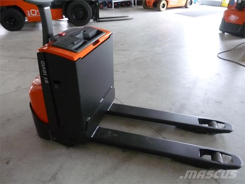 Toyota LWE 160 行走控制式堆積機