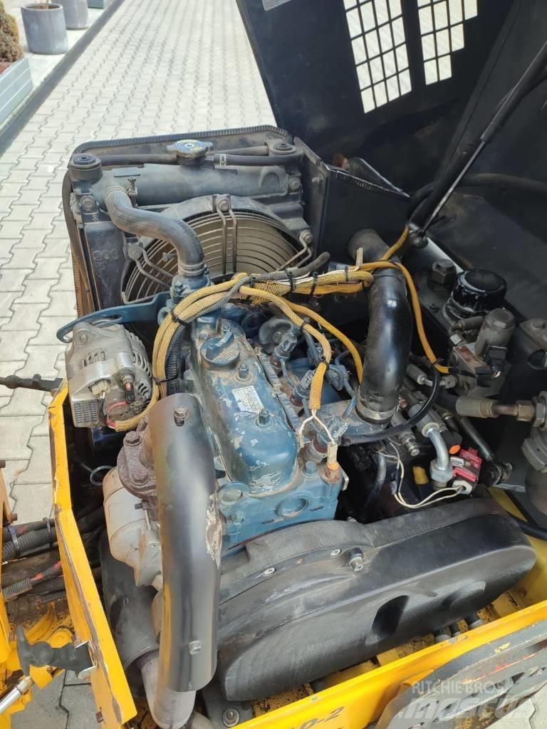 Bomag BW 80 AD-2 雙輪滾壓機