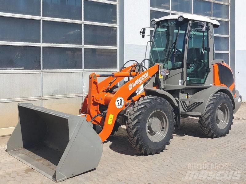 Atlas AR 420 滑移轉向裝載機