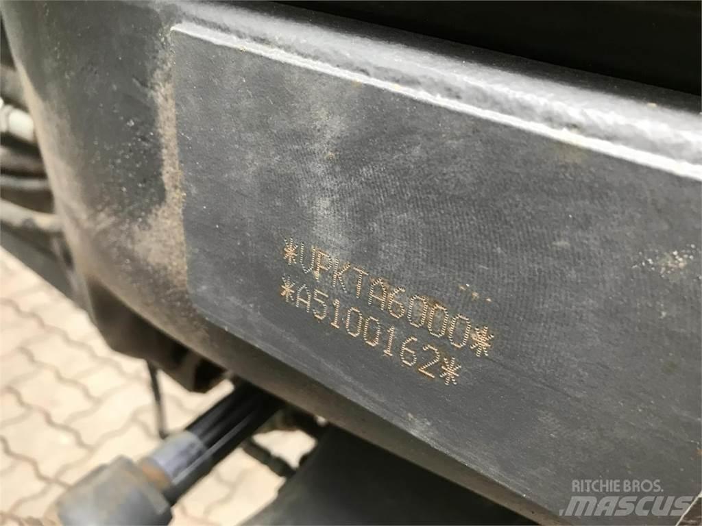 CLAAS Axion 870 曳引機