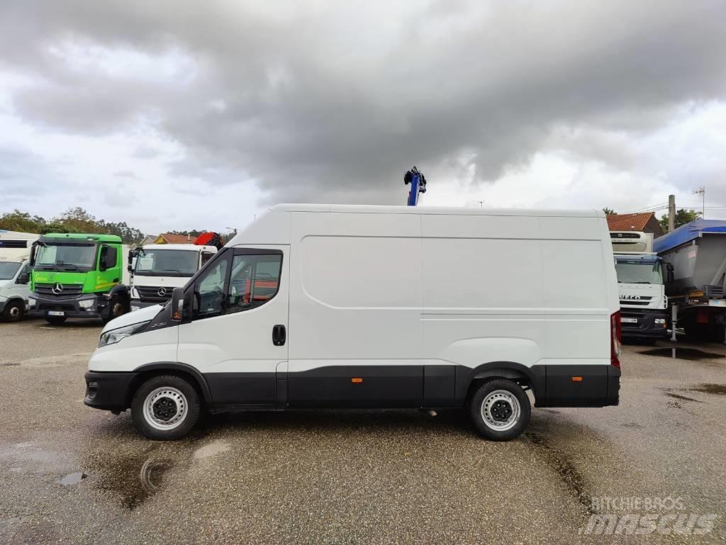 Iveco Daily 35 S 16 廂式貨物運輸車