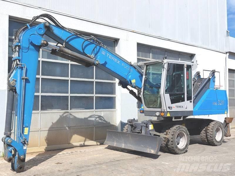 Fuchs MHL 320 D 廢棄物/工業用操作車